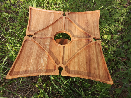 Большой винный столик из дуба, 50×50 см от мастерской DIVIRO